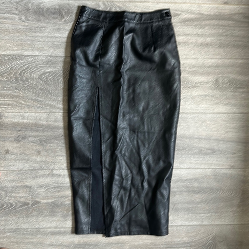 Vegan Leather Pencil Skirt w slit